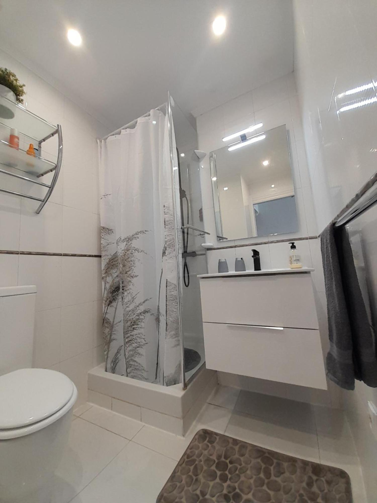 Apartment On The Harbor, First Line With Beautiful Sea View In 4 Star Hotel Fuengirola Exterior foto